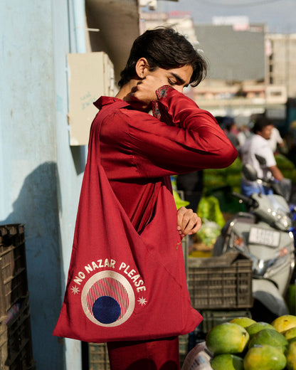 No Nazar Tote Red